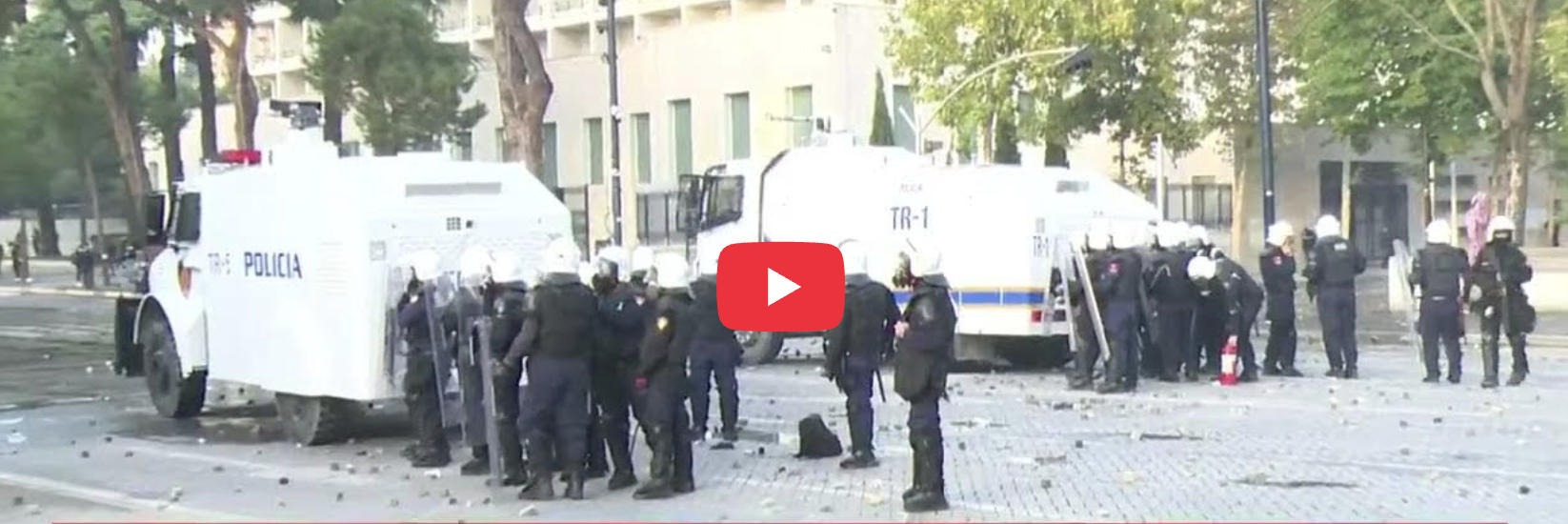 VIDEO/ Plumba, ujë, gaz: Dëgjojeni urdhërin që marrin policët në radio: Mos i kurseni!
