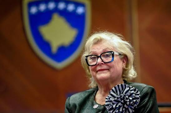 Presidentja Shiroka-Pula takohet sot me senatorët amerikanë Shaheen dhe Durbin