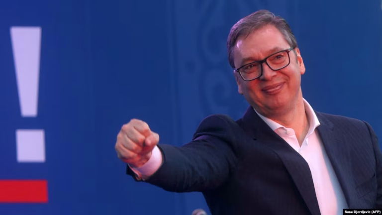 Presidentja Shiroka-Pula takohet sot me senatorët amerikanë Shaheen dhe Durbin