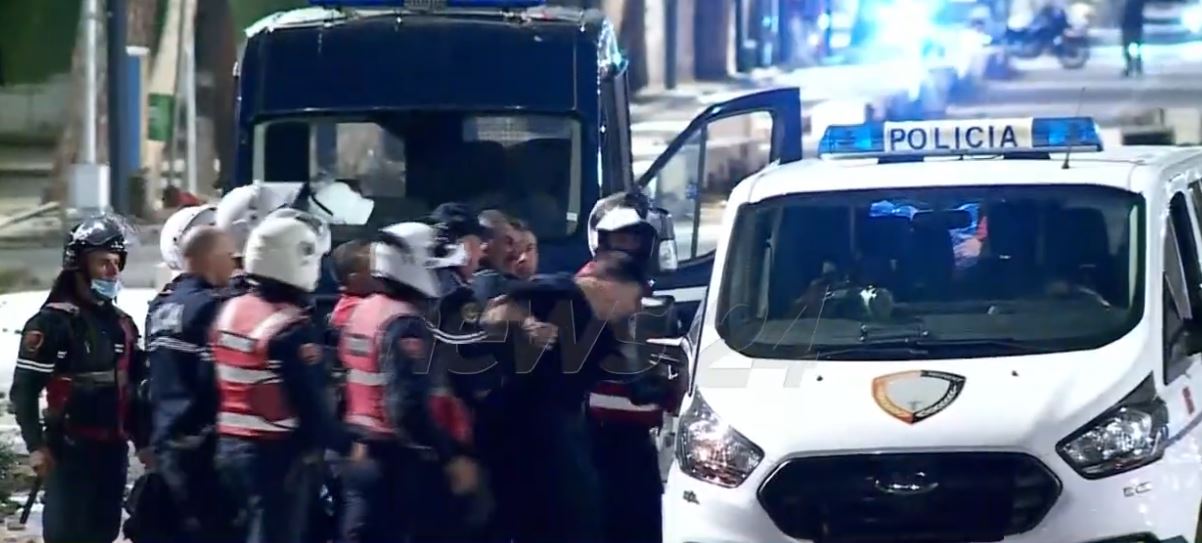 Shocking footage from Tiranë protest: student struck by officers while being put into a police van
