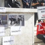 Policia dhunon dhe arreston studentët në Tiranë, përplasje para Ministrisë së Arsimit